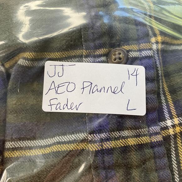 Vtg American Eagle Flannel Shirt Mens Large Green Plaid Pocket Button Fader Y2K - Picture 9 of 9